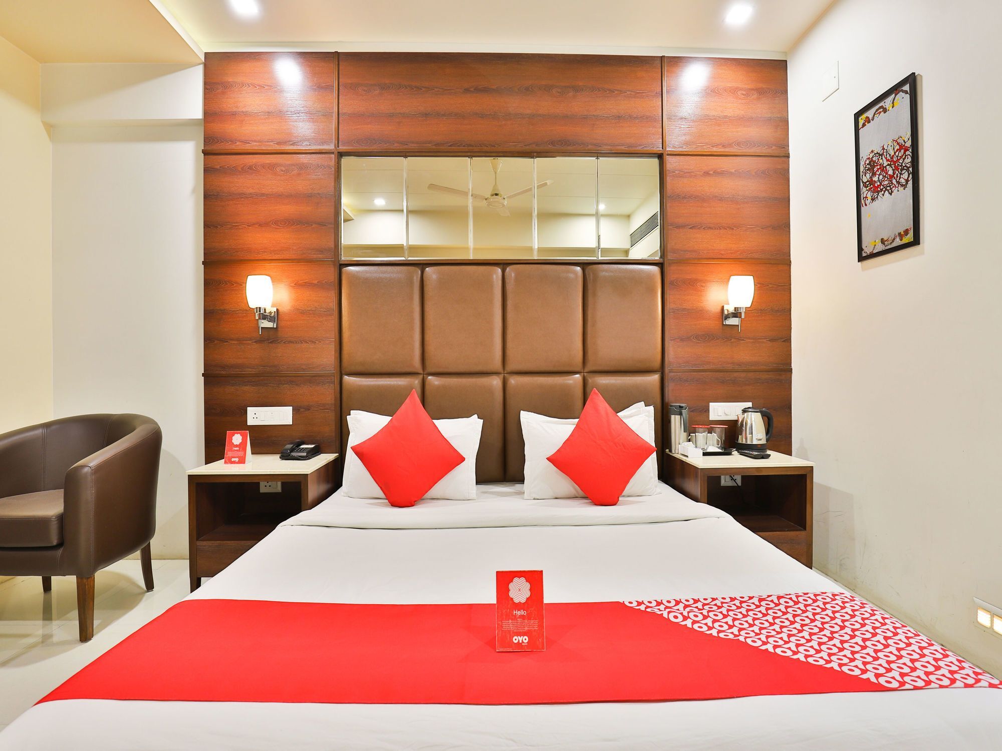 Oyo 13253 The Grand Vinayak Hotel Ахмедабад Экстерьер фото